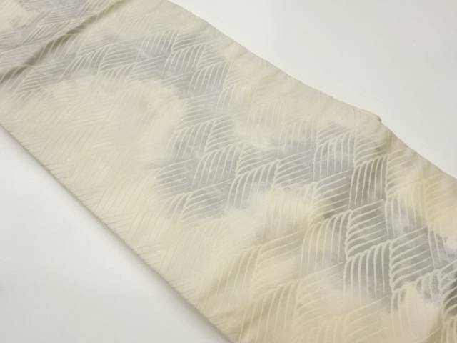 菱に波模様織出し名古屋帯